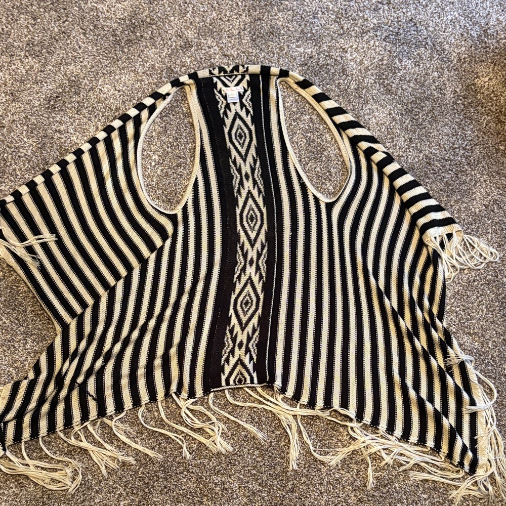 Sleeveless cardigan black and cream